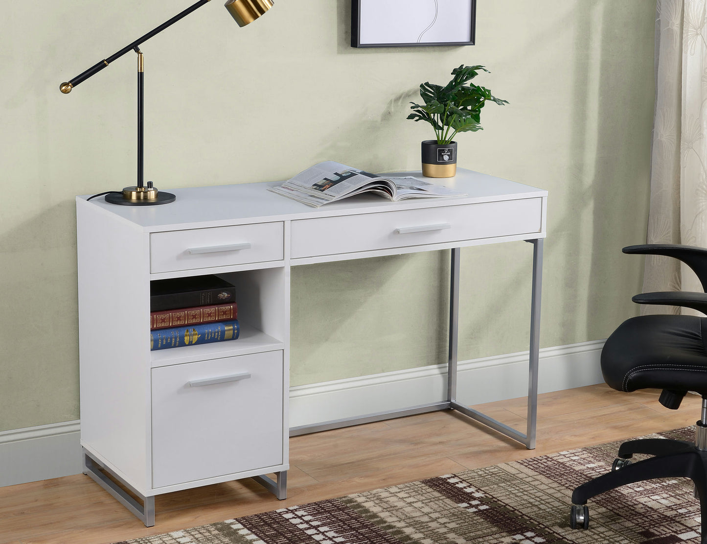 White finish computer desk with Metal legs