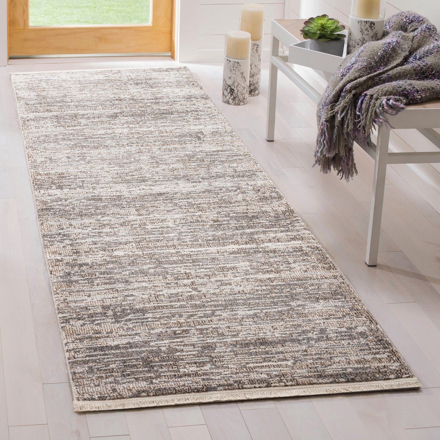 Kaleen Eddison Collection Gray Silver Throw Rug 2' x 2'7"