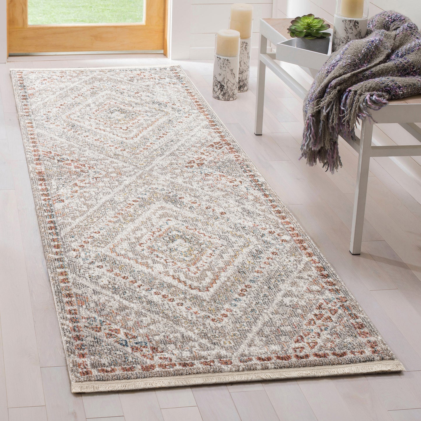 Kaleen Eddison Collection Light Grey Throw Rug 2' x 2'7"