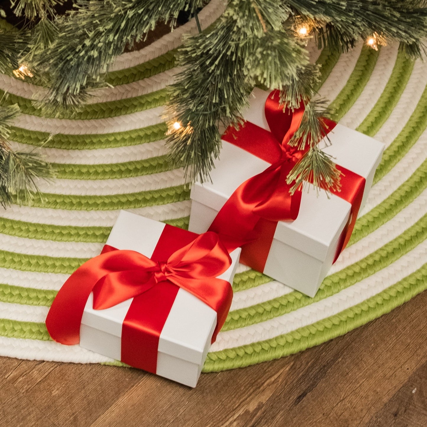 Candy Cane Round Holiday Tree Skirt - Green 44" x 44"