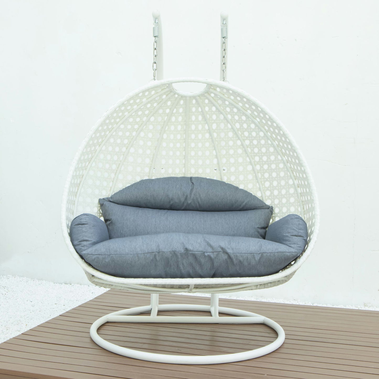 LeisureMod White And Charcoal Blue Wicker Hanging 2 person Egg Swing Chair