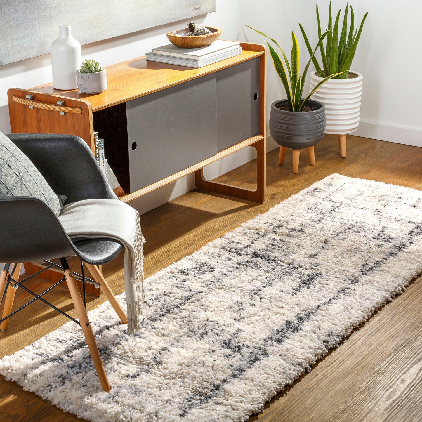 Surya Eskimo Shag Light Beige Rug 2'7" X 7'3"