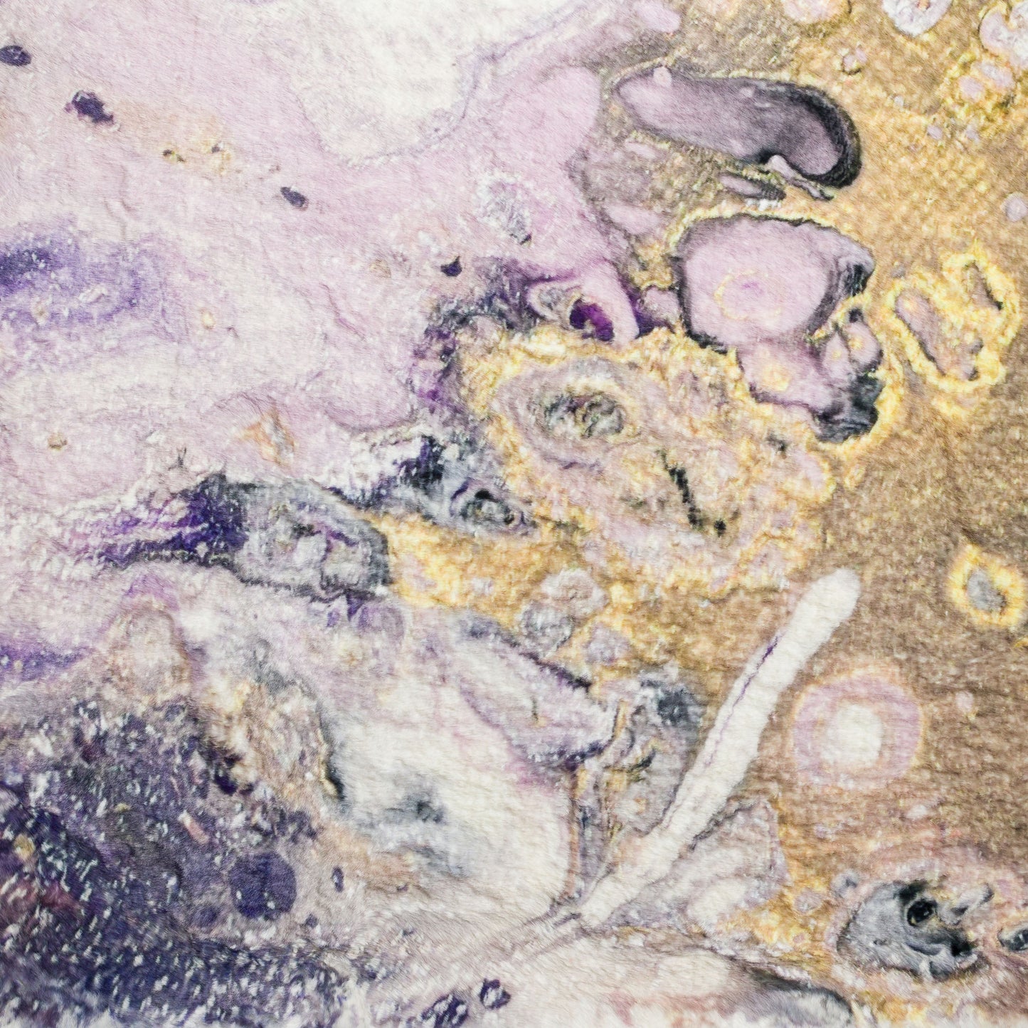 Kikiamo KK7 Majesty 1'8" x 2'6" Rug