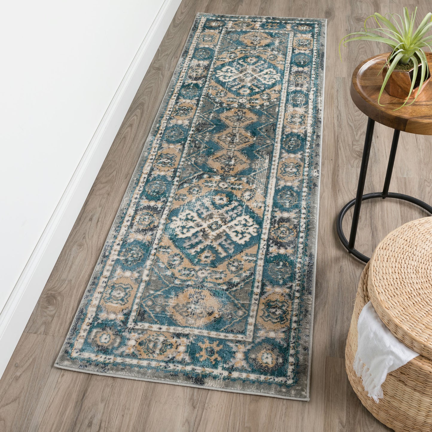 Karma KM22 Charcoal 2'3" x 7'5" Runner Rug