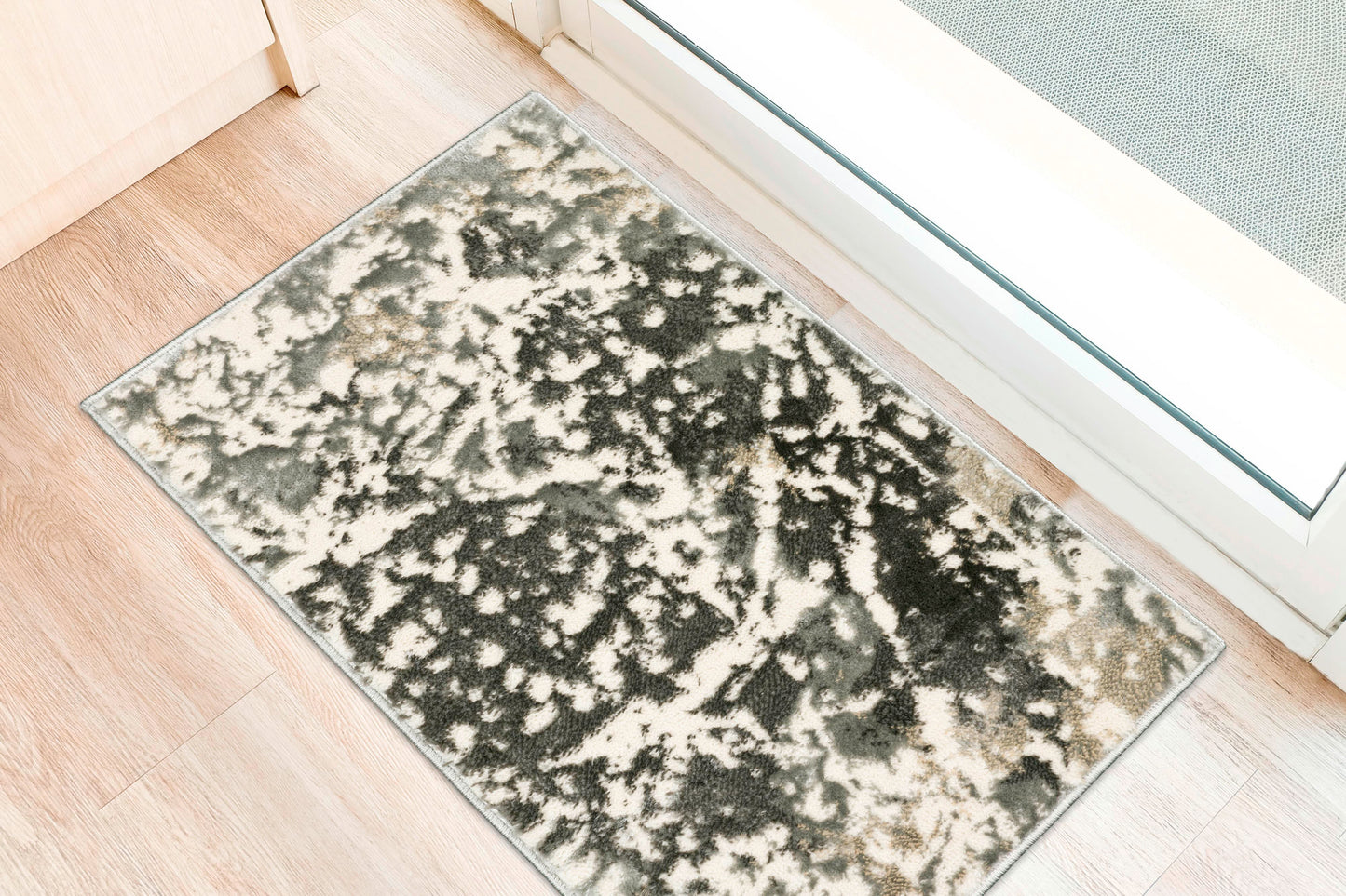 Karma KM28 Grey 1'8" x 2'6" Rug