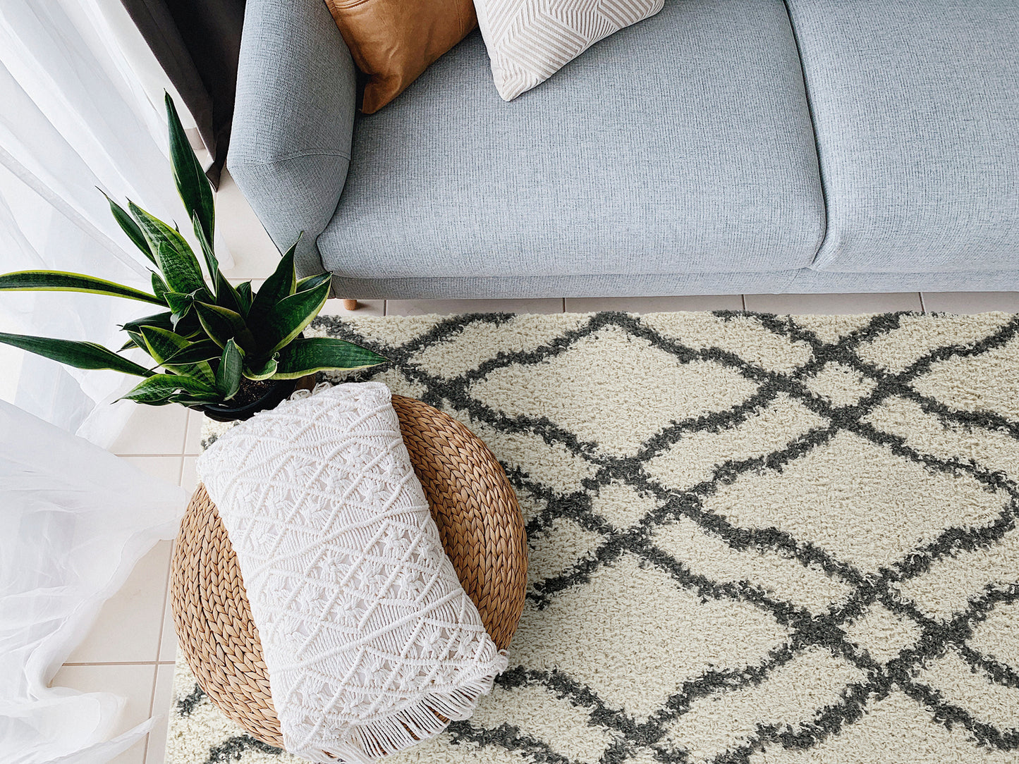 Kaleen Komon Collection KMN02-01 Ivory Area Rug 5' x 7'