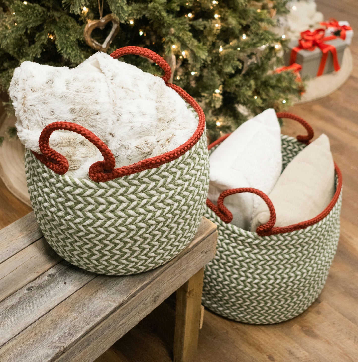Kringle Christmas Floor Basket - Wreath Green 14"x14"x12"