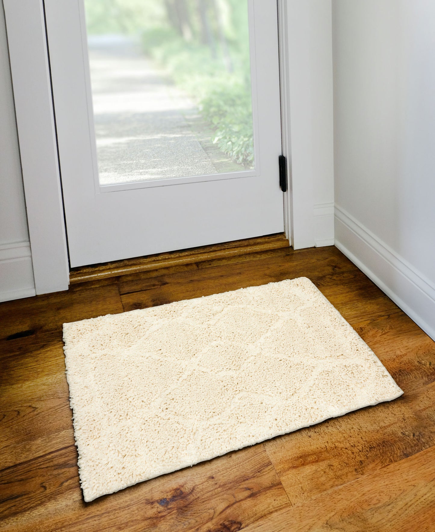 Marquee MQ1 Ivory 2'3" x 7'5" Runner Rug