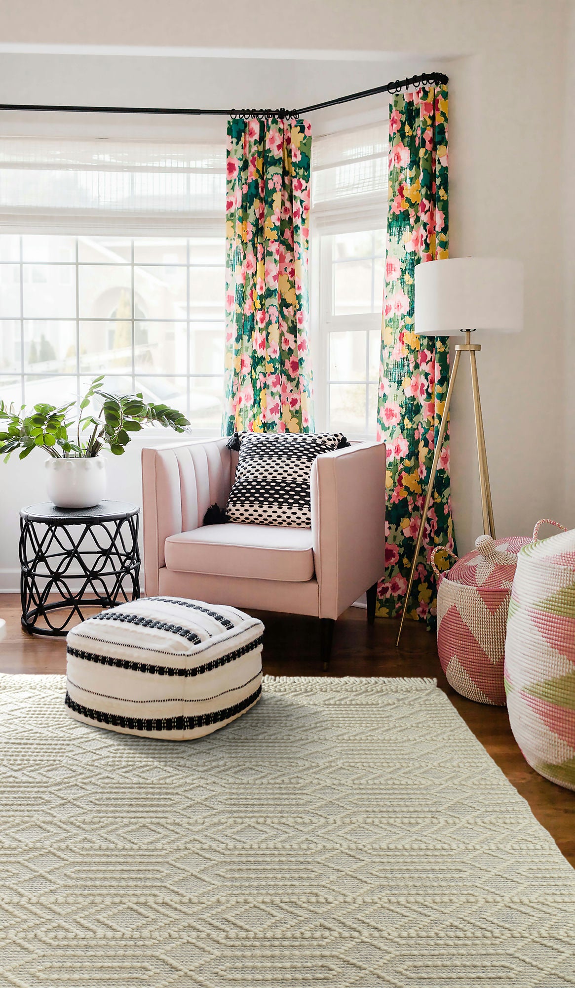 Kaleen Mara Collection Ivory Steel Area Rug 8' x 10'