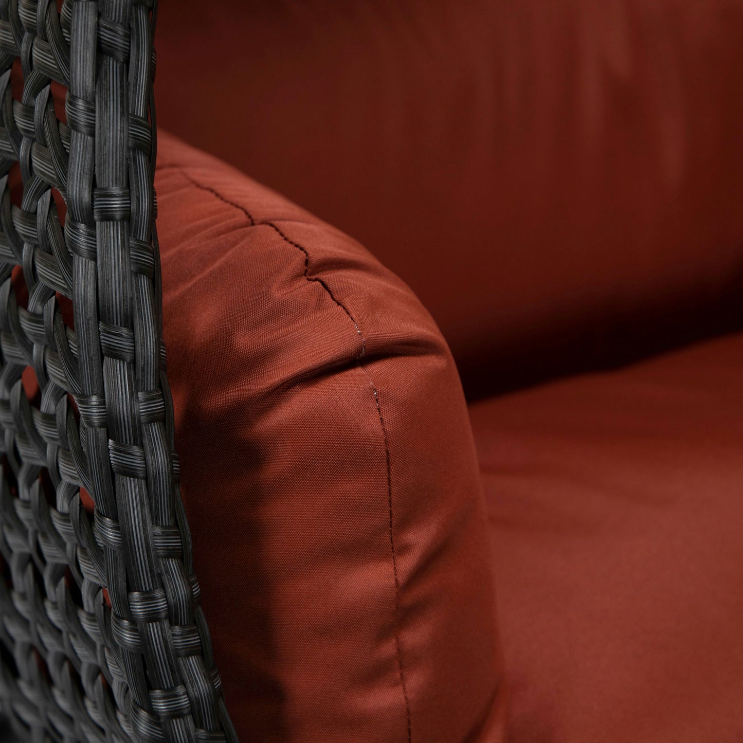 LeisureMod Mendoza Charcoal And Cherry Wicker Hanging 2 person Egg Swing Chair