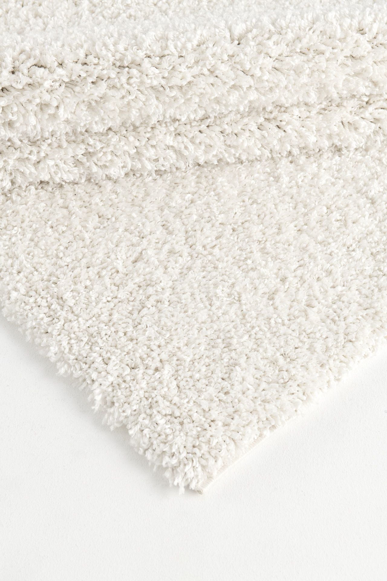 Broklyn-Nyrk11208-White-Canada-Brklnwh8-6.7X9.6-79X114-200X290 Area Rug