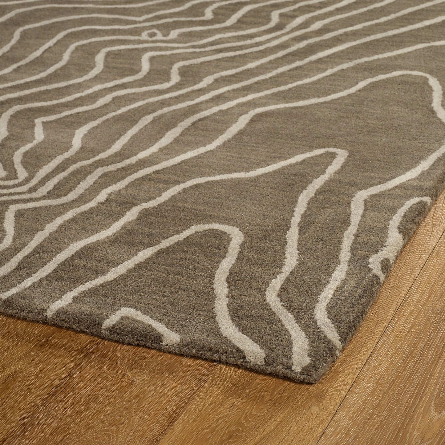 Kaleen Pastiche Collection Dark Taupe  Throw Rug 2' x 3'