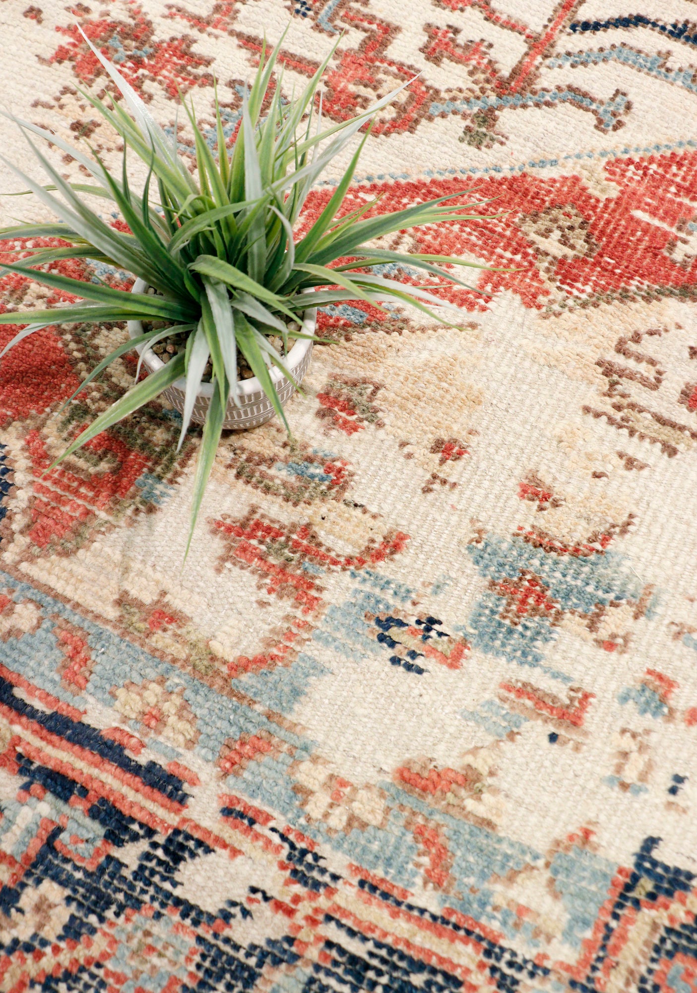 Pasargad Home Serapi Collection Hand-Knotted Ivory Wool Area Rug - 8'3" X 10'0"