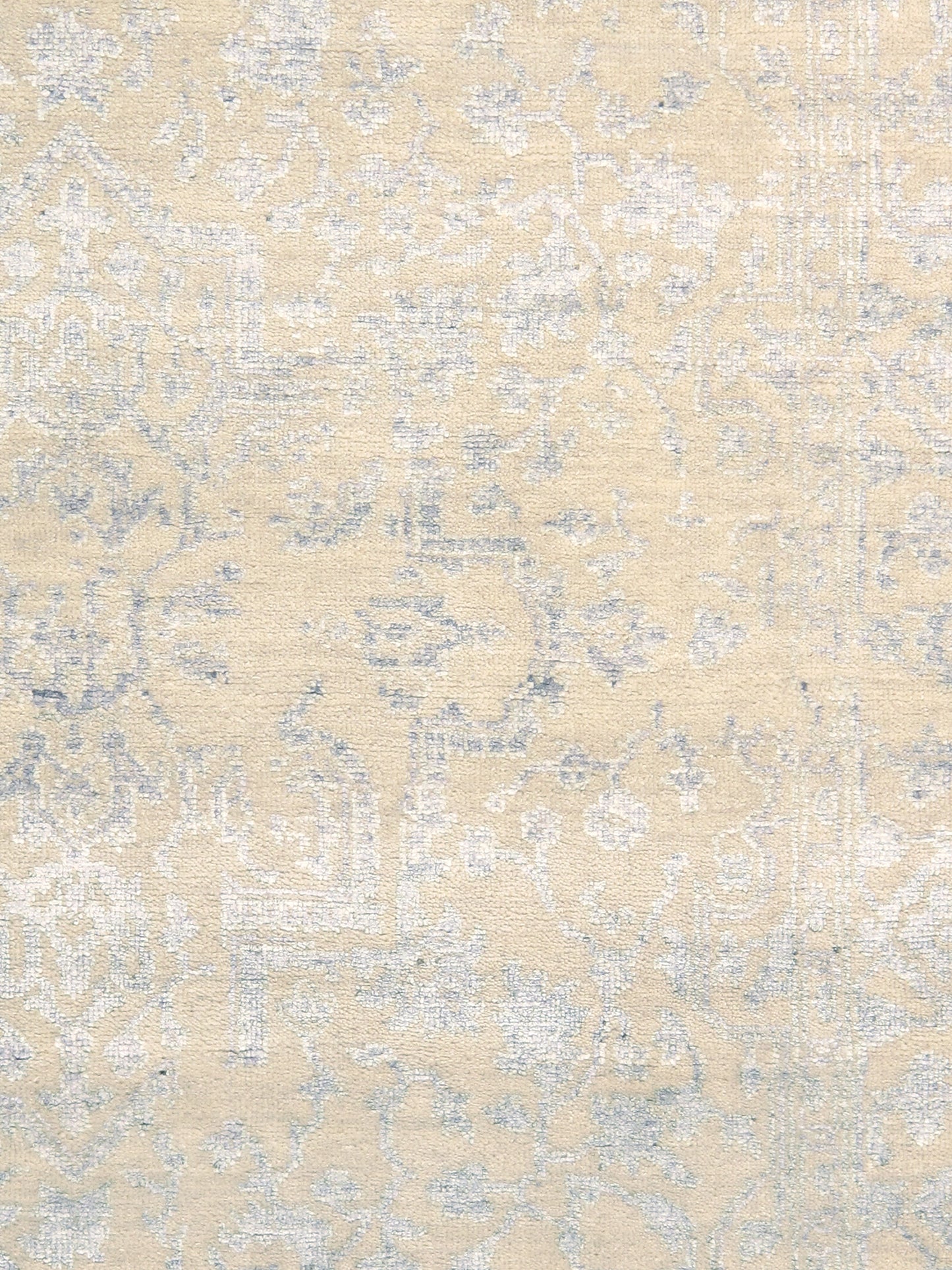 Pasargad Home Transitional Collection Ivory Bamboo Silk & Wool Rug 4'0" X 6'1"