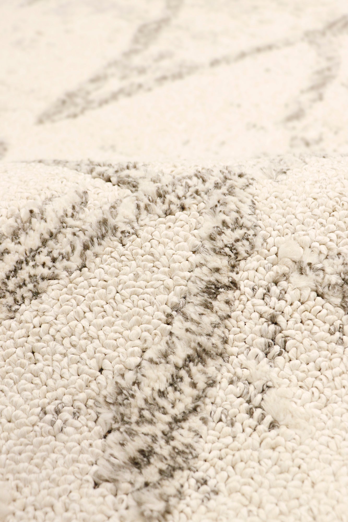Pasargad Home Sutton Collection Ivory Rug 2'7" X 8'0"
