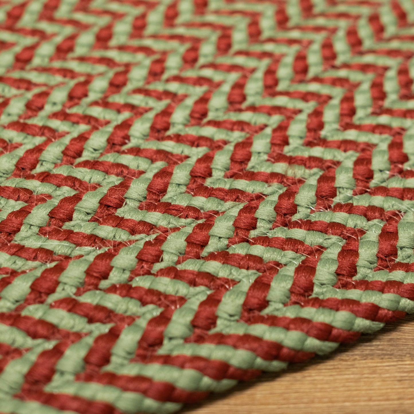 Chevron Christmas Under-Tree Reversible Round Rug - Green/Red 65â€ x 65â€