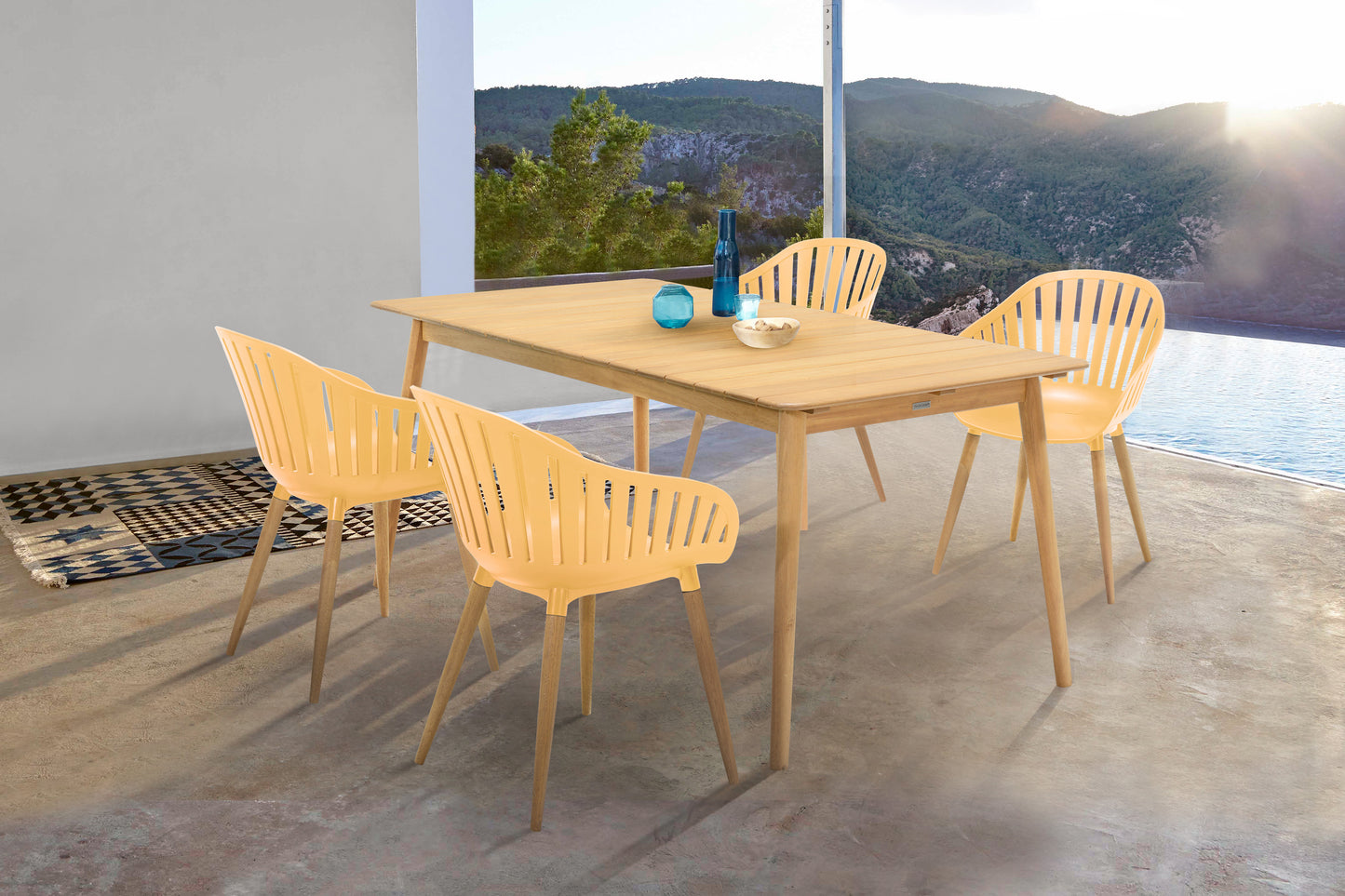 Nassau 5 piece Dining Set in Natural Wood Finish Table
