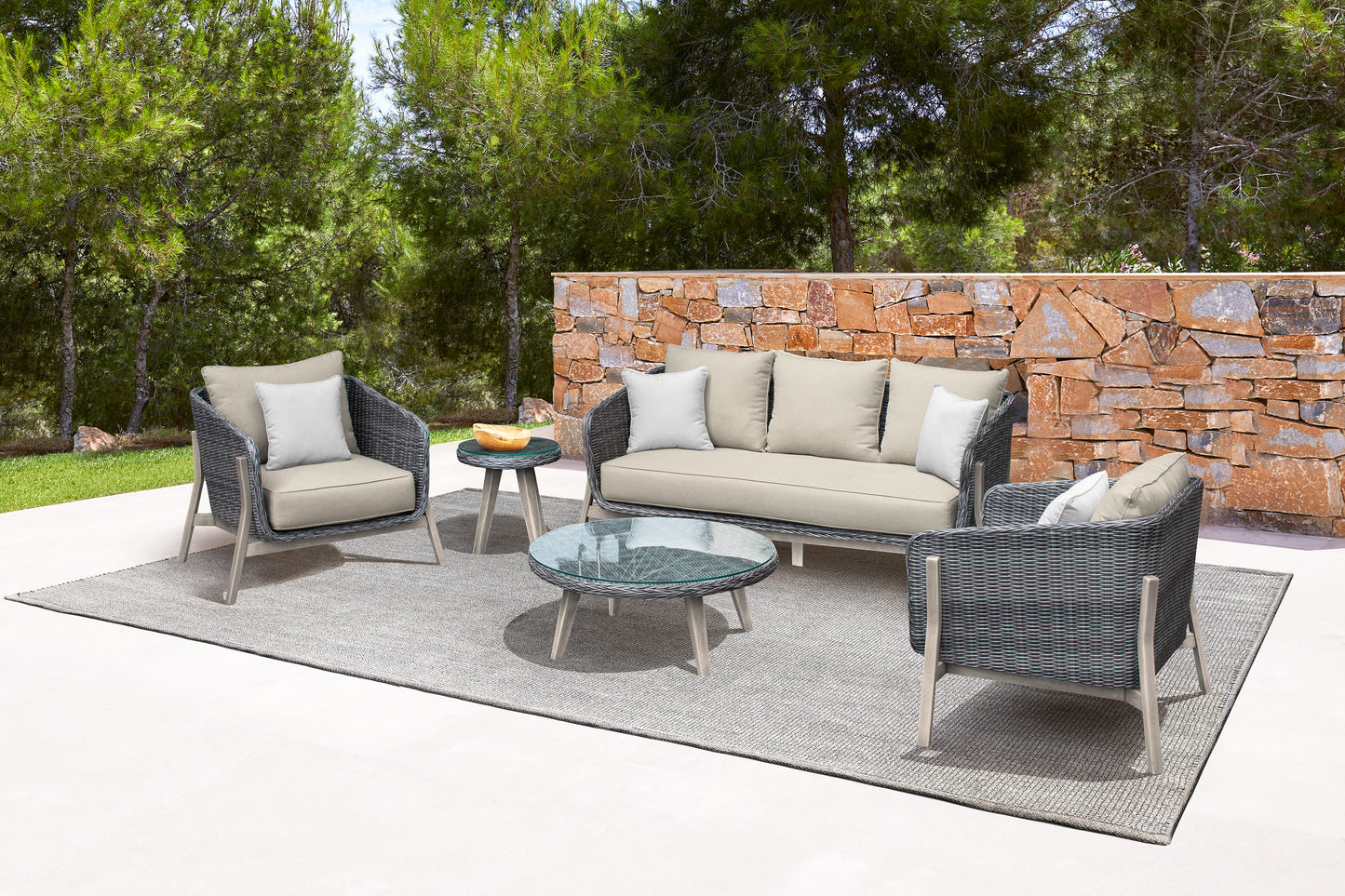 Pismo 5-Piece Patio Furniture Set in Acacia Wood and Wicker with Taupe Cushions