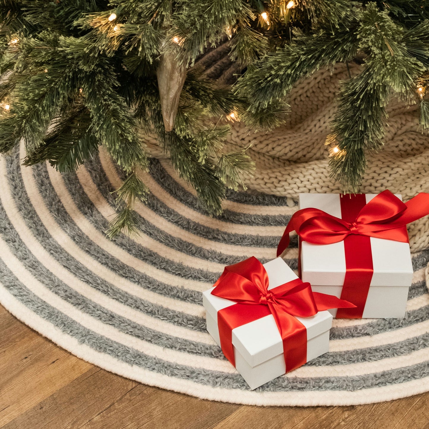 Cozy Wool Shag Holiday Tree Skirt - Gray 44" x 44"