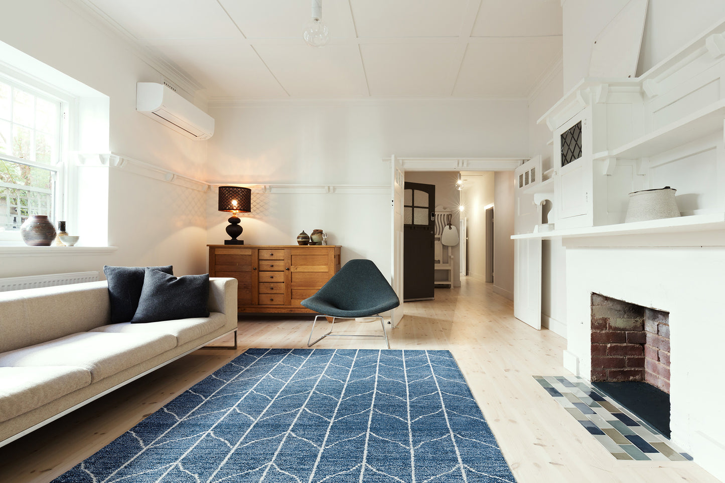 Kaleen Solitaire Collection Dark Denim  Area Rug 4' x 6'