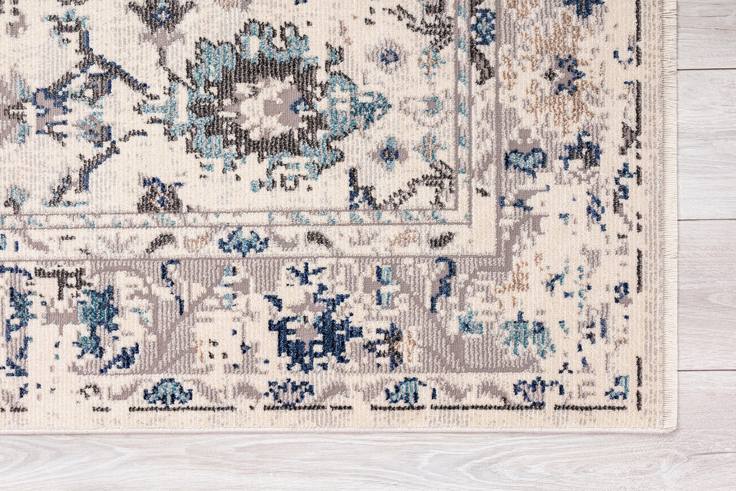 Kaleen Soren Collection Light Silver Throw Rug 1'8" x 2'6"