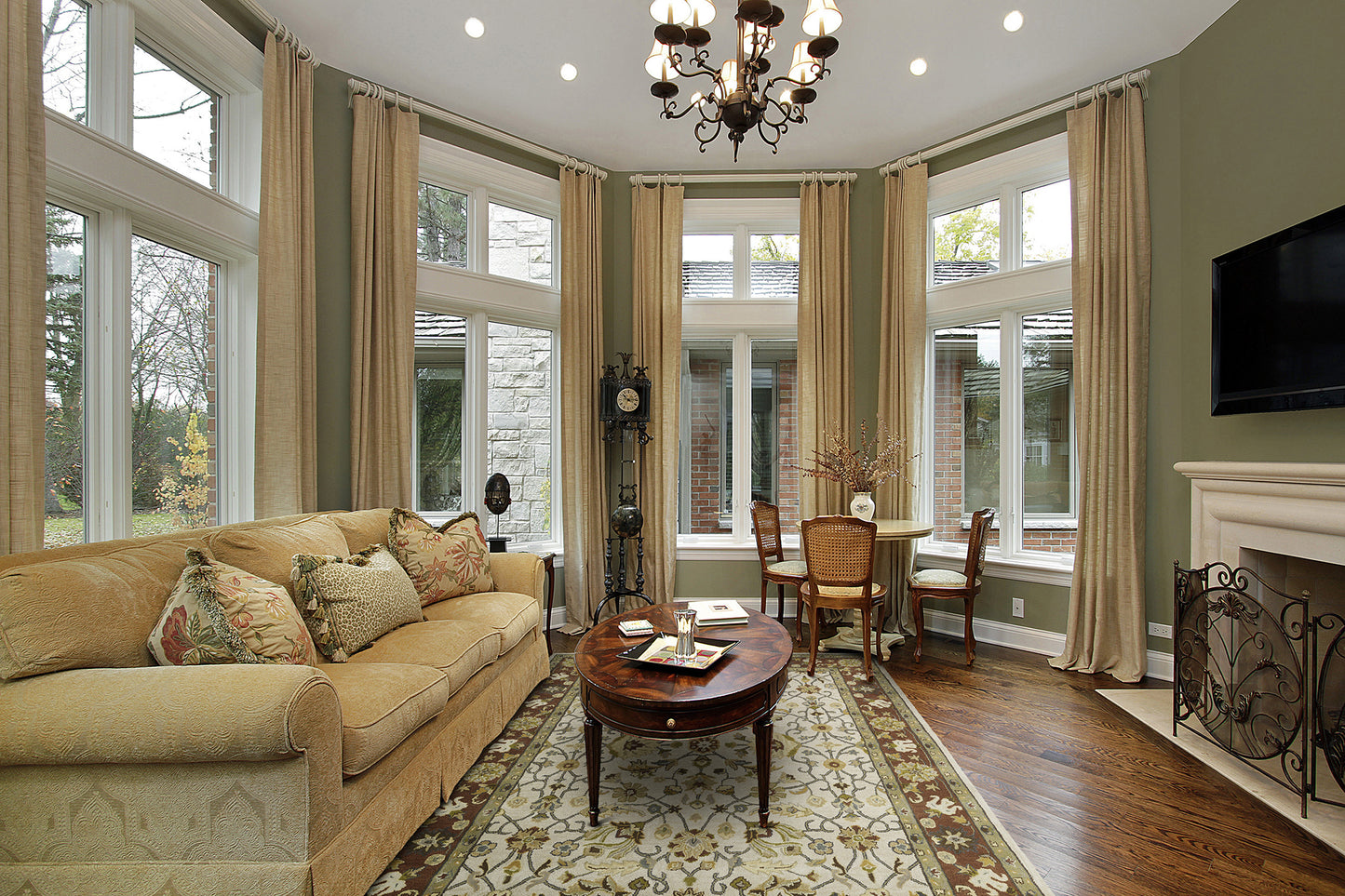 Kaleen Taj Collection Light Ivory Area Rug 8' x 11'