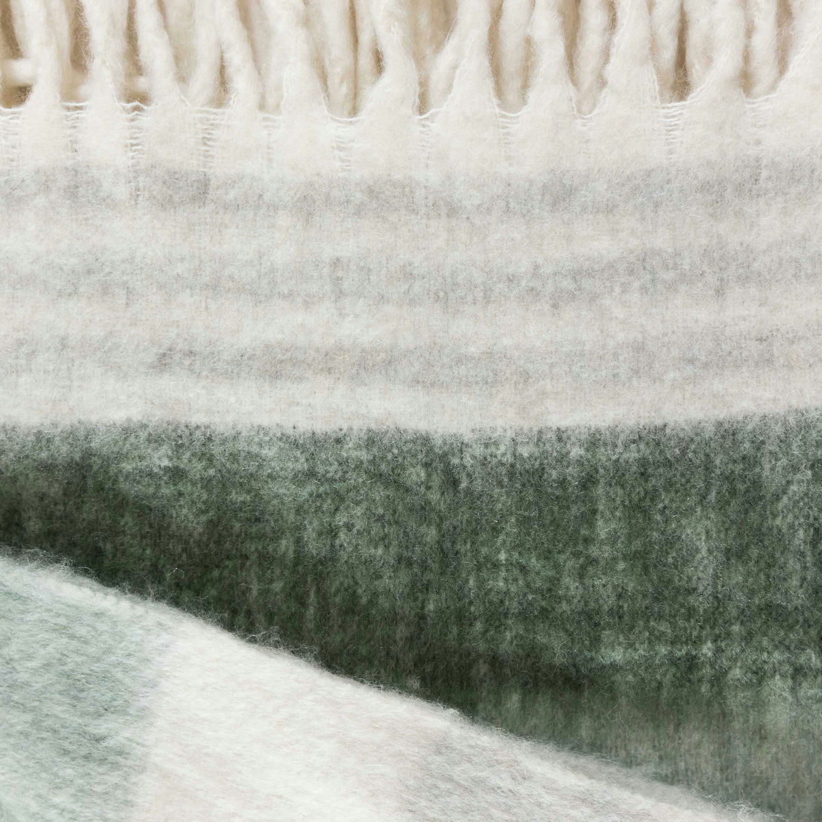 TOV Furniture Afrino Wool Green/White Throw