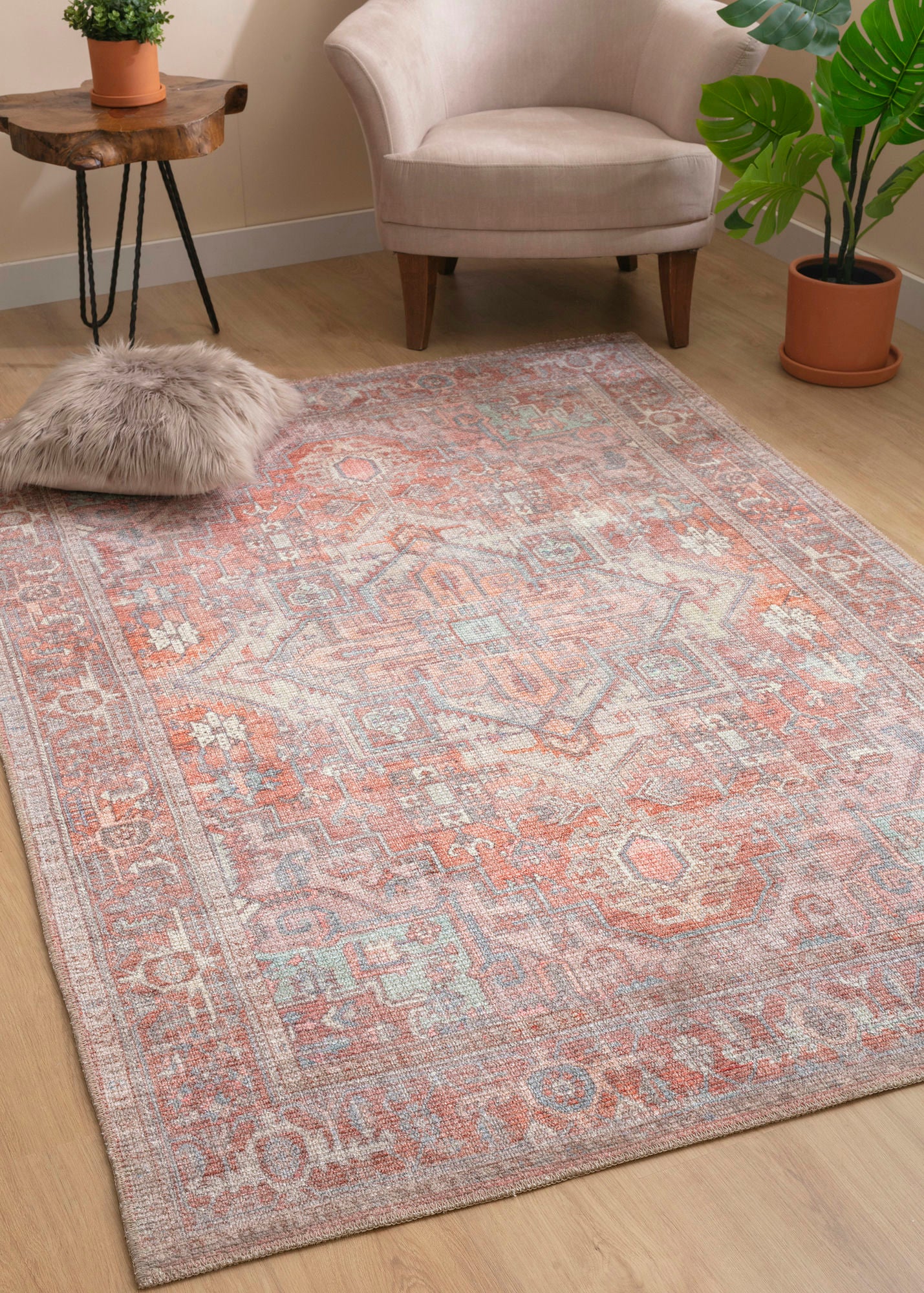 Kaleen Vera Collection Light Coral Area Rug 8'6" x 11'6"