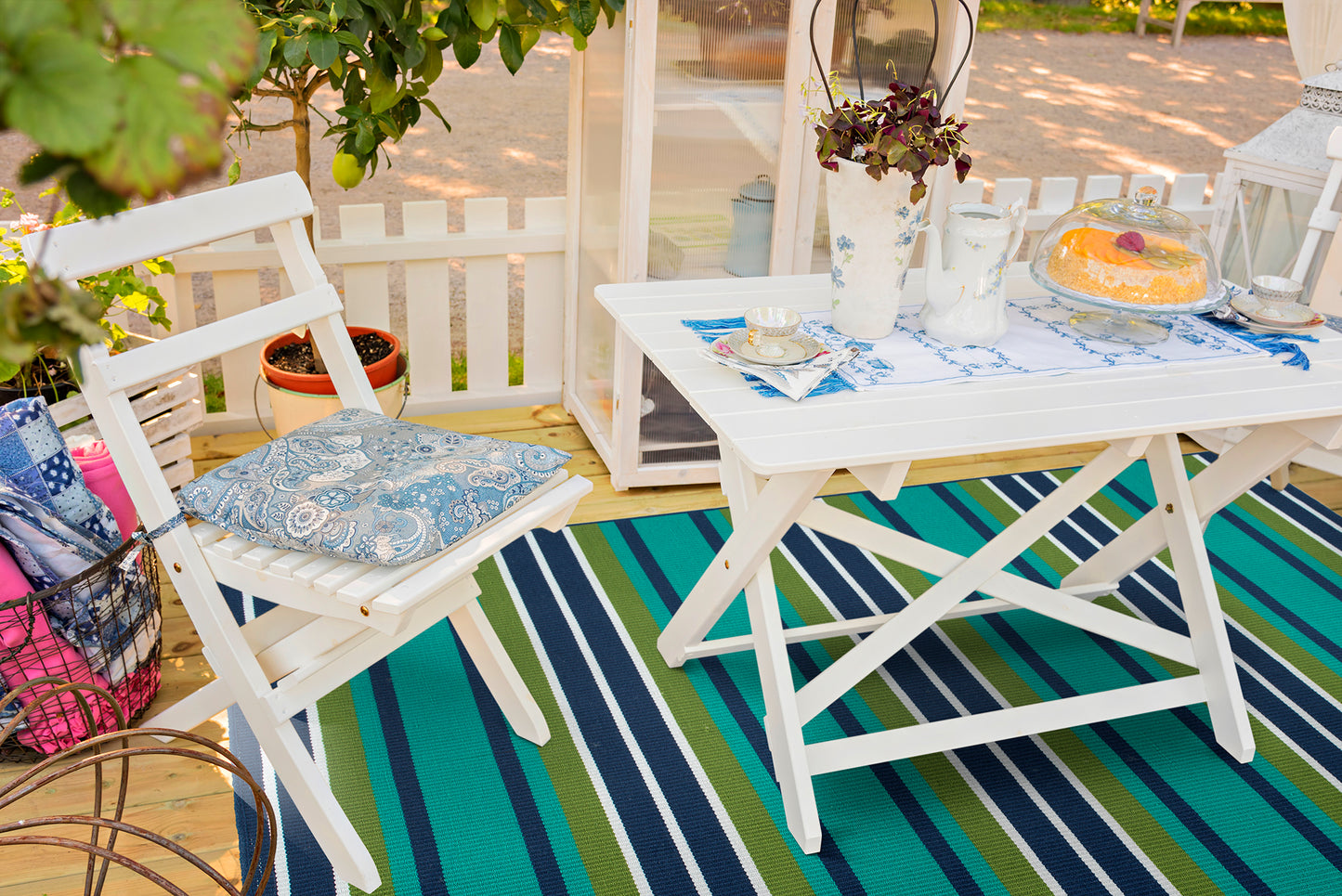 Kaleen Voavah Collection Teal Navy Throw Rug 2' x 3'