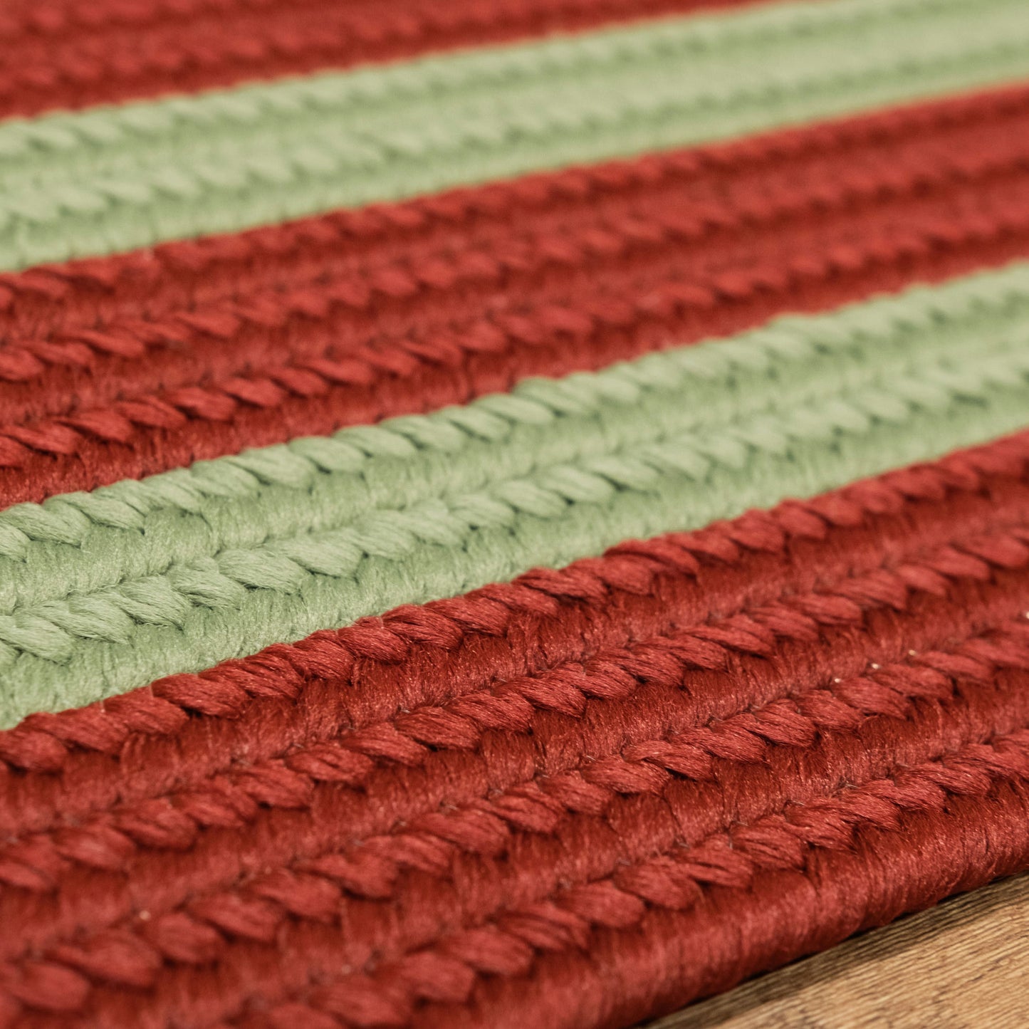 Double Border Christmas Rug - Red/Green 34" x 58"