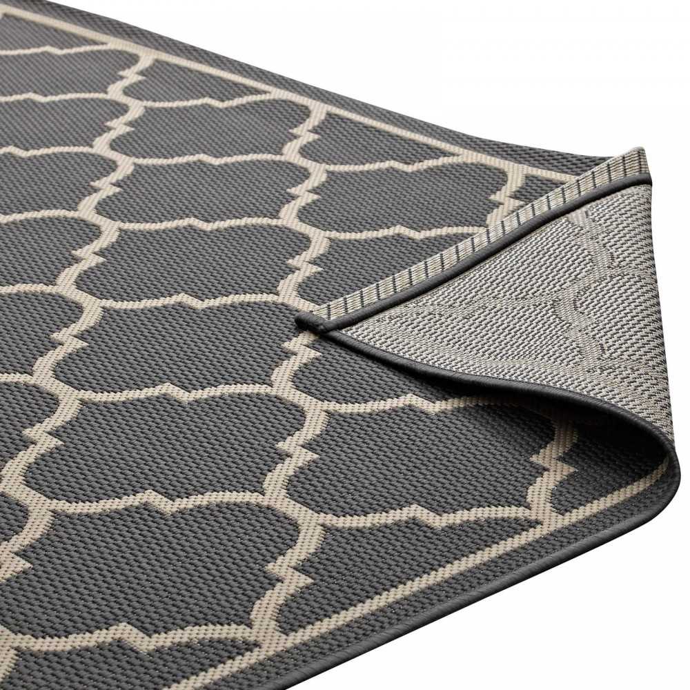 Avena Moroccan Quatrefoil Trellis 5x8 Indoor and Outdoor Area Rug, Gray and Beige