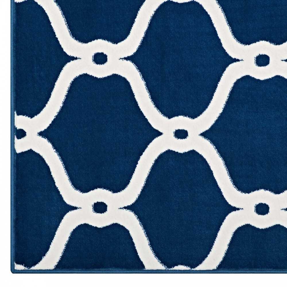 Beltara Chain Link Transitional Trellis 8x10 Area Rug, Moroccan Blue and Ivory
