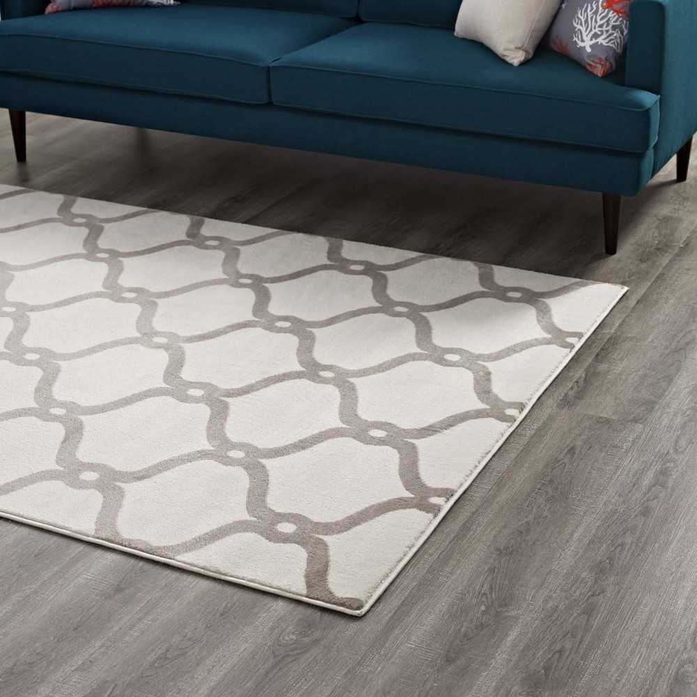 Beltara Chain Link Transitional Trellis 8x10 Area Rug, Beige and Ivory