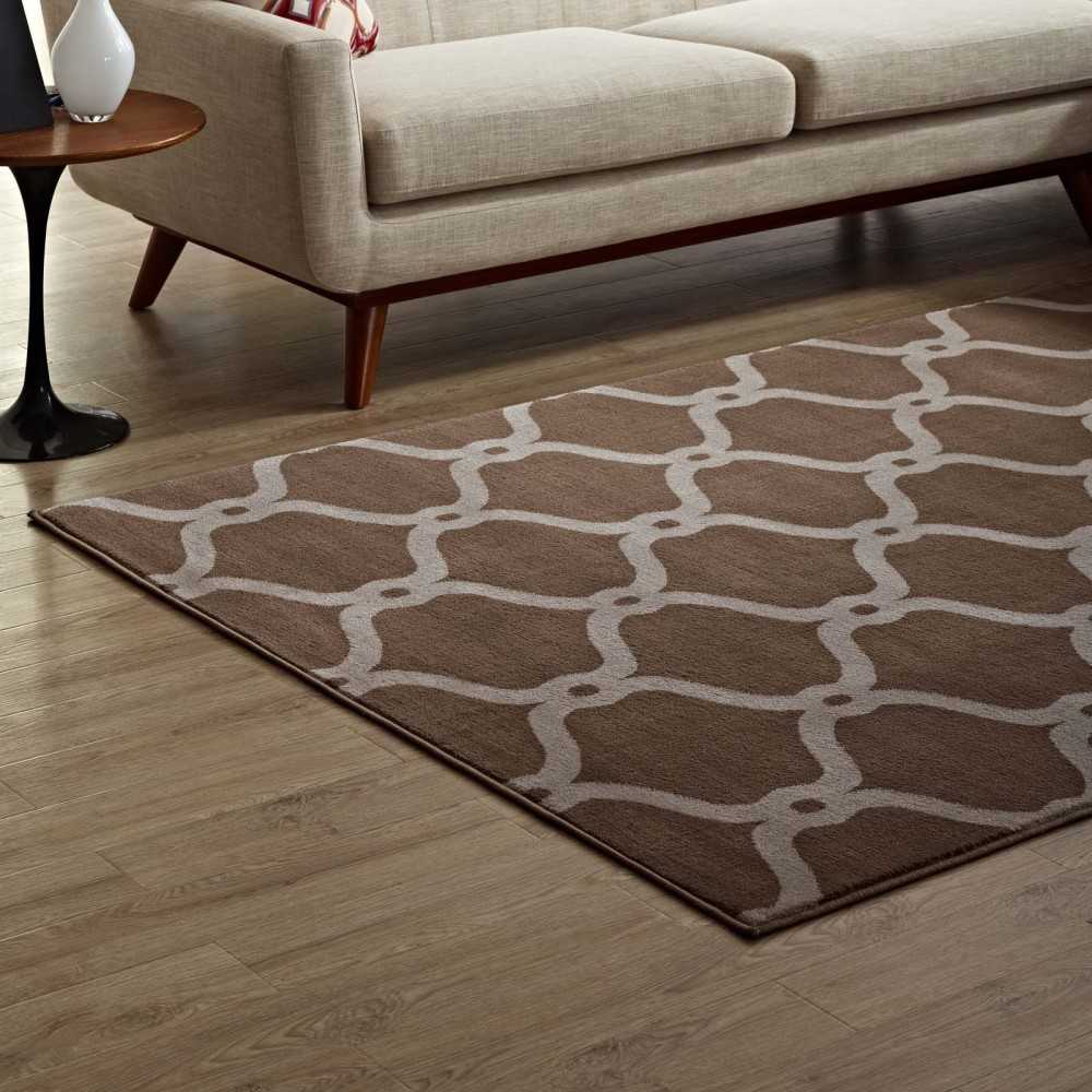 Beltara Chain Link Transitional Trellis 8x10 Area Rug, Dark Tan and Beige
