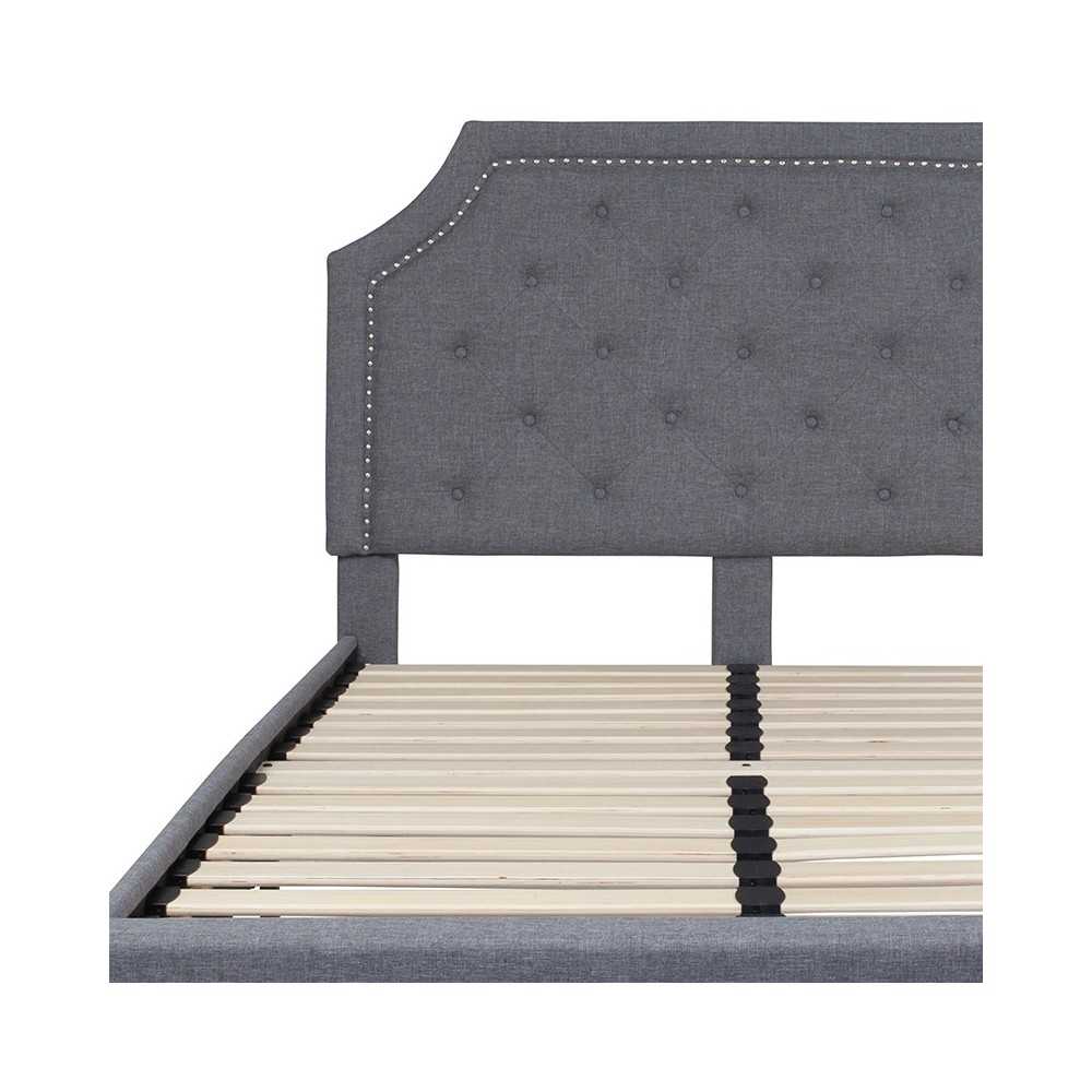 Brighton Full Size Tufted Upholstered Platform Bed in Light Gray Fabric