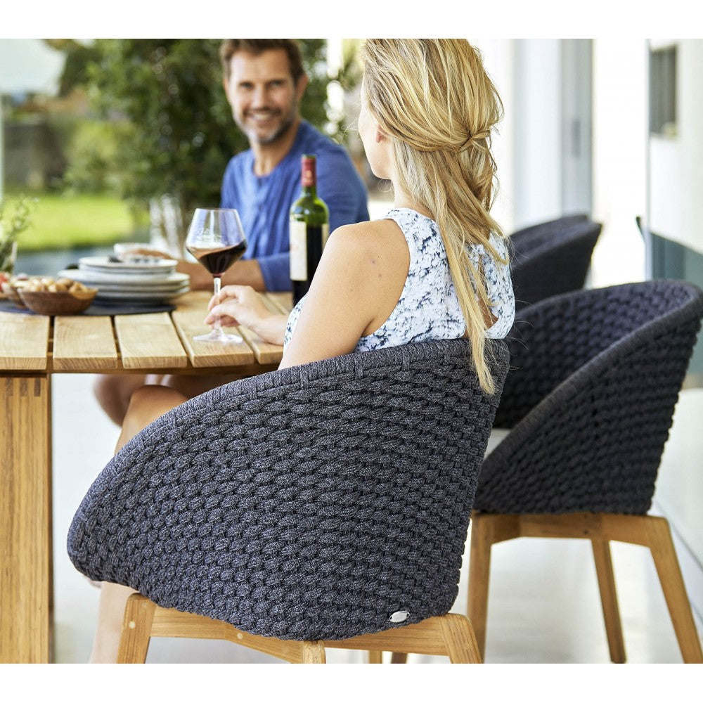 Cane-line Endless dining table, dia. 67 in, 5072T