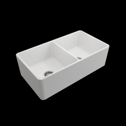 Farmhouse Apron Front Fireclay 33 in. Double Bowl Kitchen Sink with Protective Bottom Grids and Strainers in Matte White