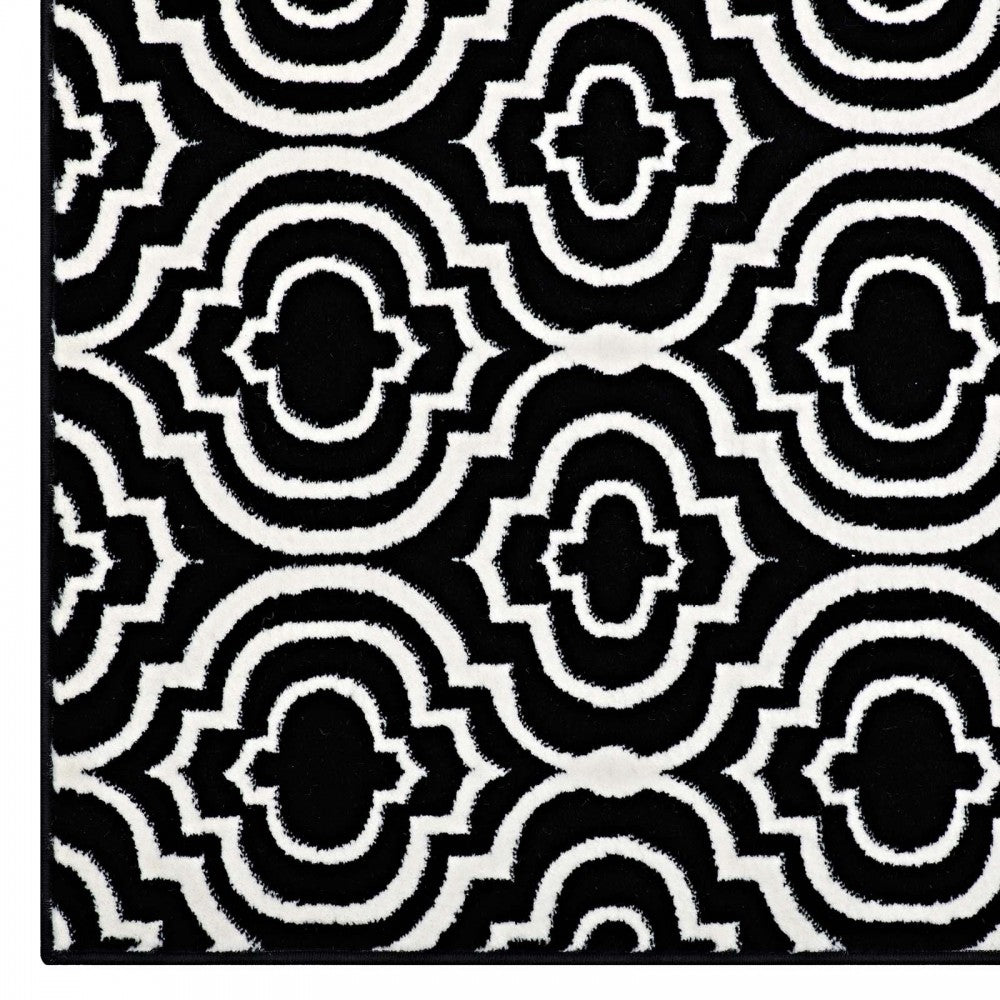 Frame Transitional Moroccan Trellis 8x10 Area Rug, Black and White