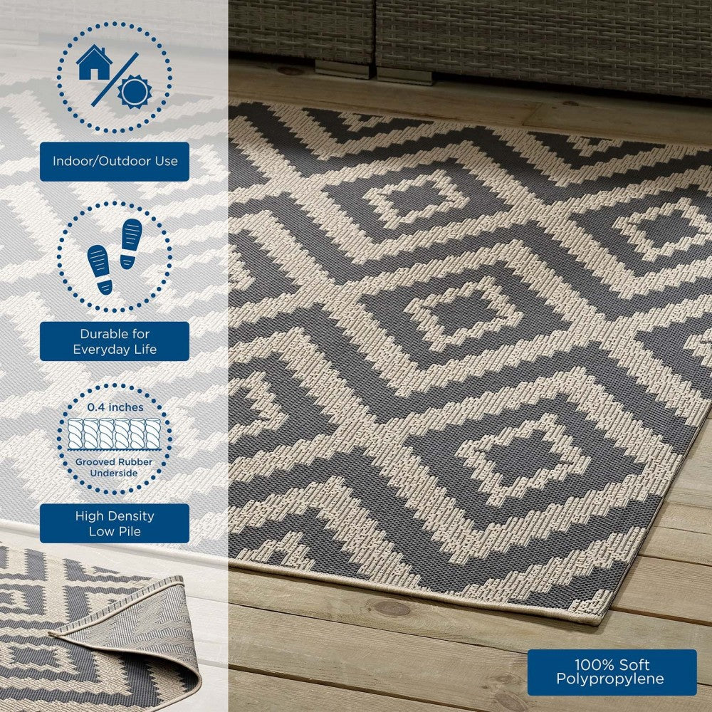 Jagged Geometric Diamond Trellis 4x6 Indoor and Outdoor Area Rug