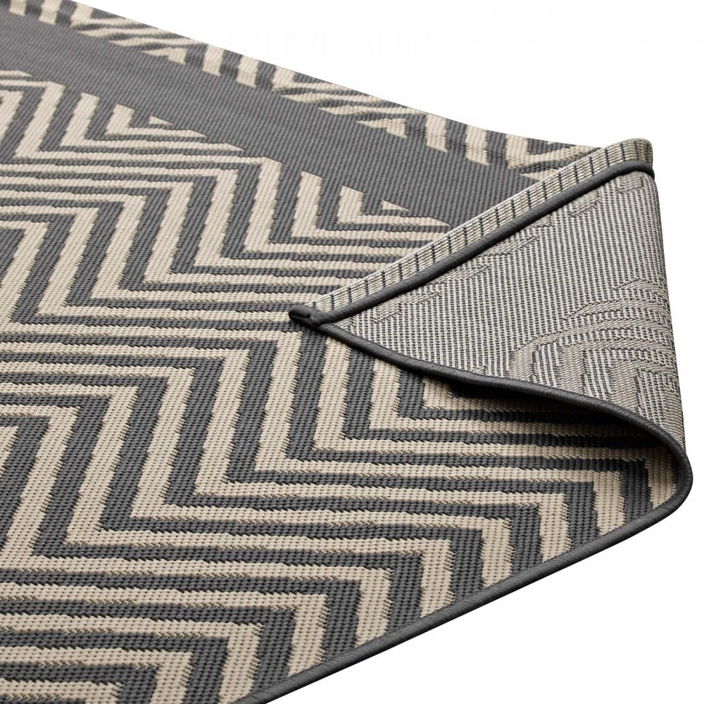 Optica Chevron With End Borders 5x8 Indoor and Outdoor Area Rug, Gray and Beige