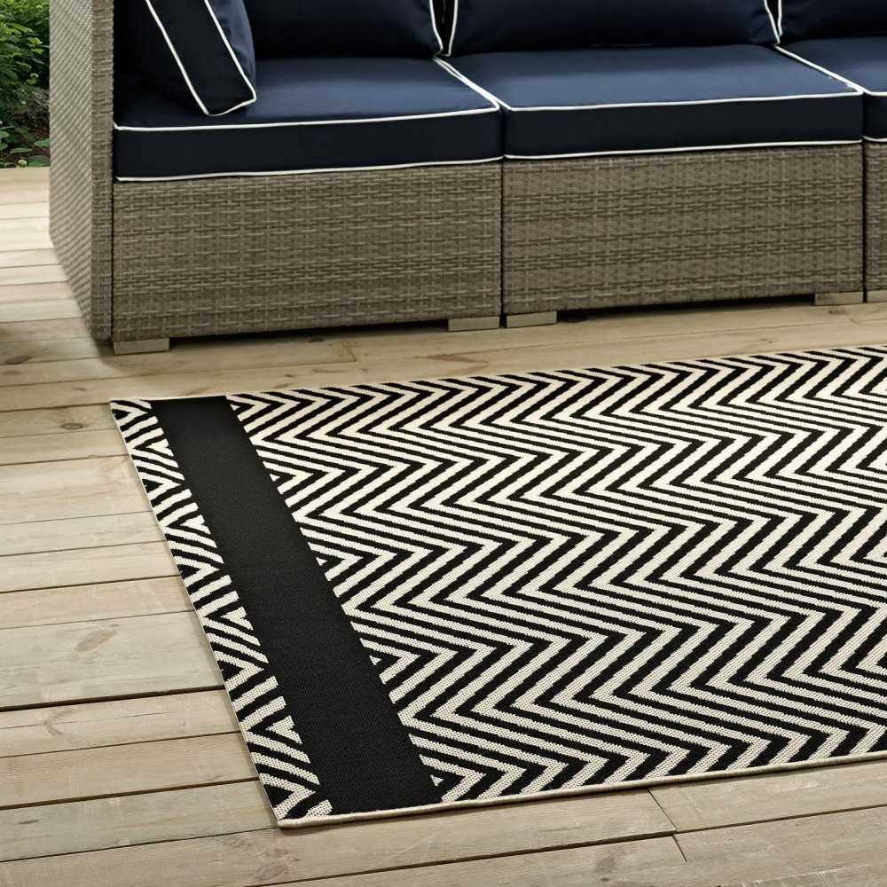 Optica Chevron With End Borders 5x8 Indoor and Outdoor Area Rug, Black and Beige
