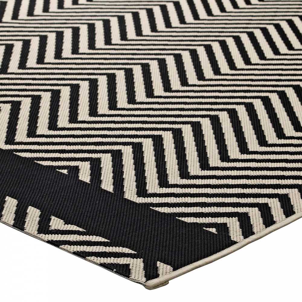 Optica Chevron With End Borders 5x8 Indoor and Outdoor Area Rug, Black and Beige