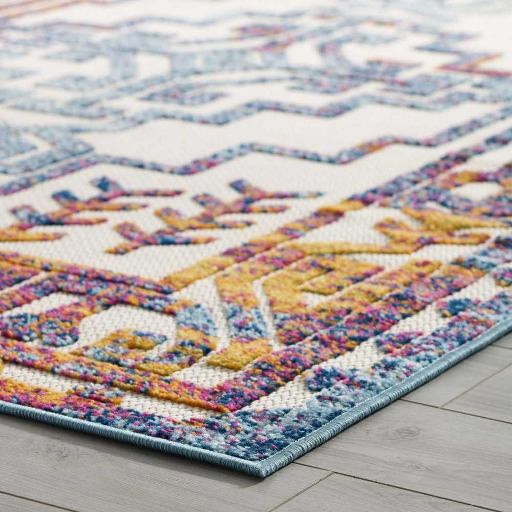Reflect Nyssa Distressed Geometric Southwestern Aztec 5x8 Indoor/Outdoor Area Rug, Multicolored