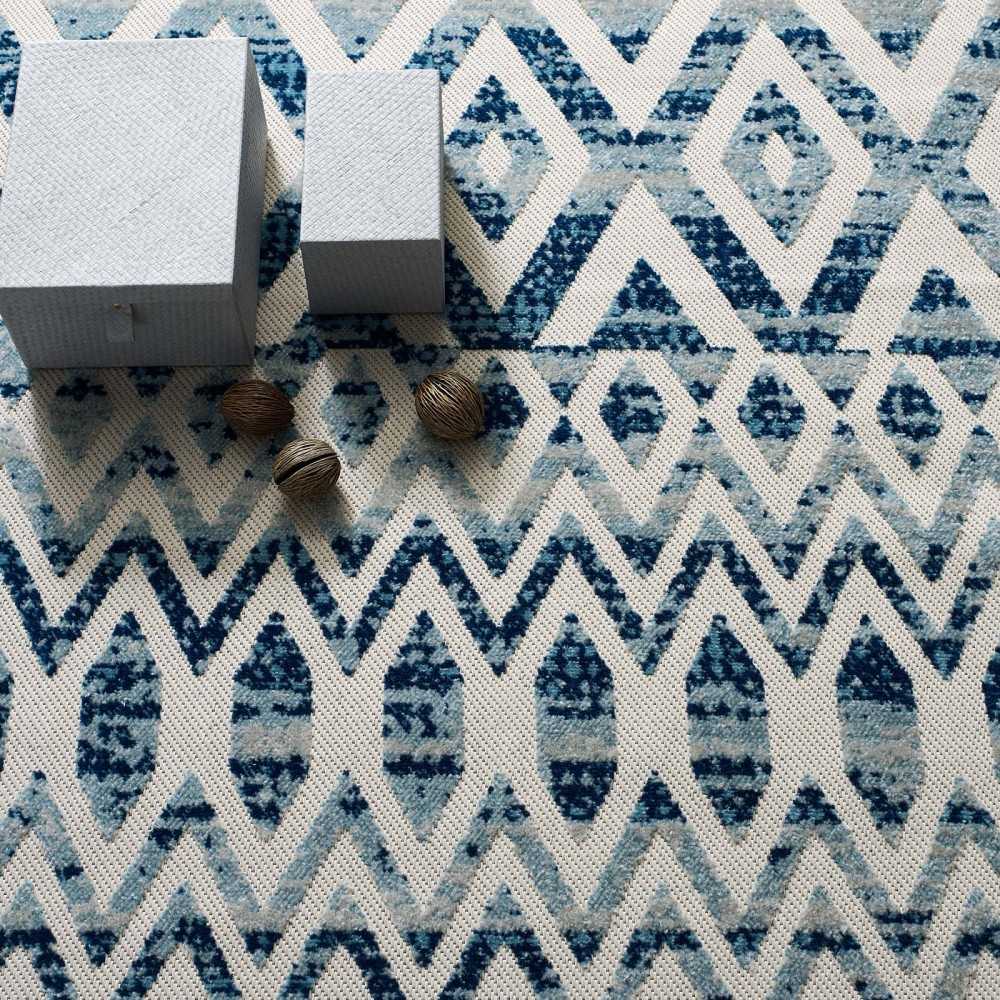 Reflect Tamako Diamond and Chevron Moroccan Trellis 5x8 Indoor / Outdoor Area Rug, Ivory and Blue