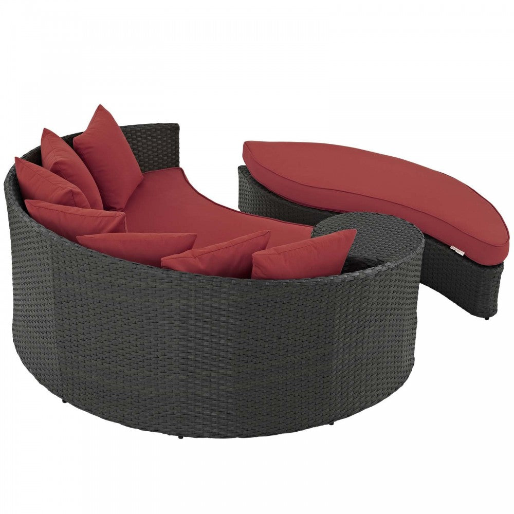 Sojourn Outdoor Patio Sunbrella Daybed, Canvas Red, EEI-1982-CHC-RED