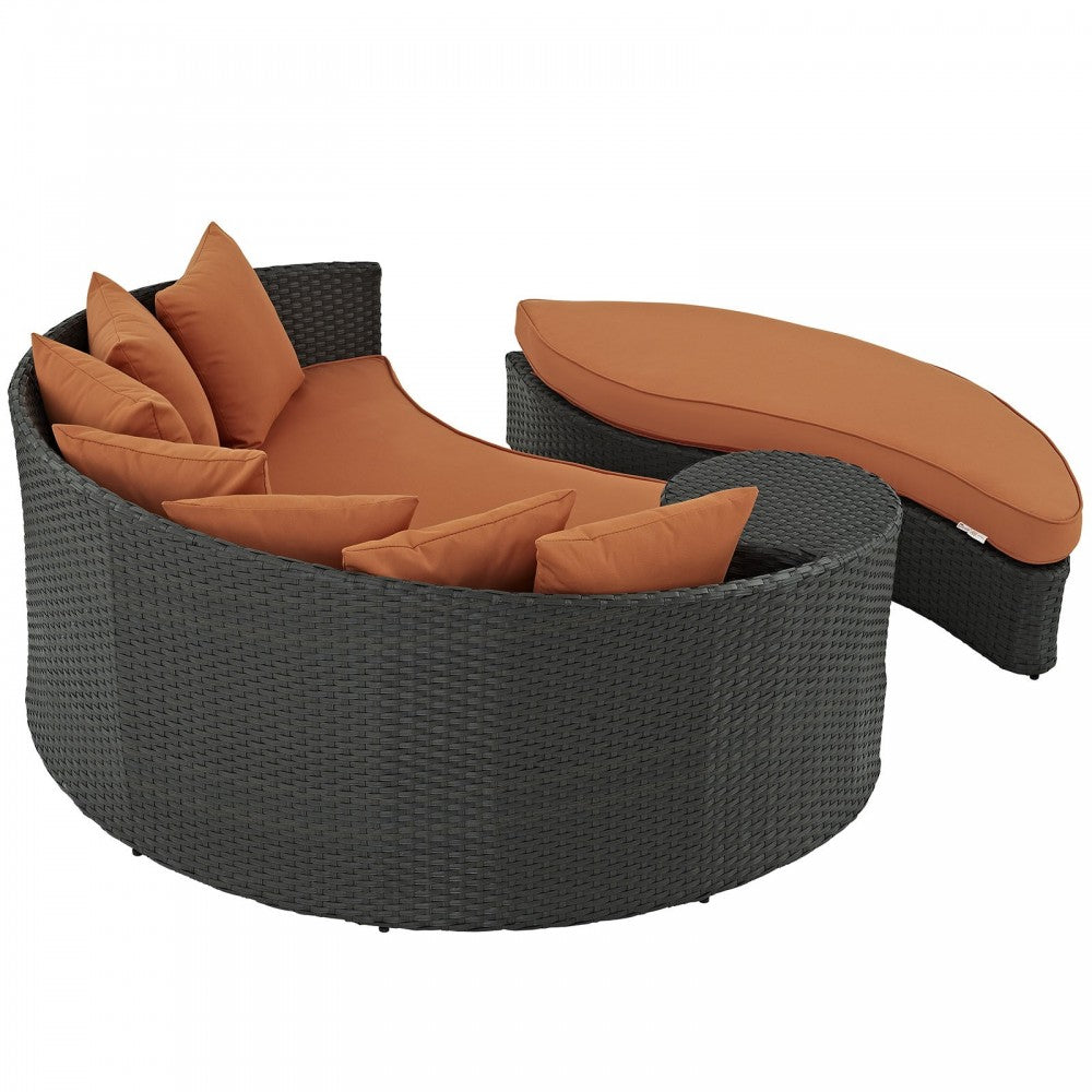 Sojourn Outdoor Patio Sunbrella Daybed, Canvas Tuscan, EEI-1982-CHC-TUS