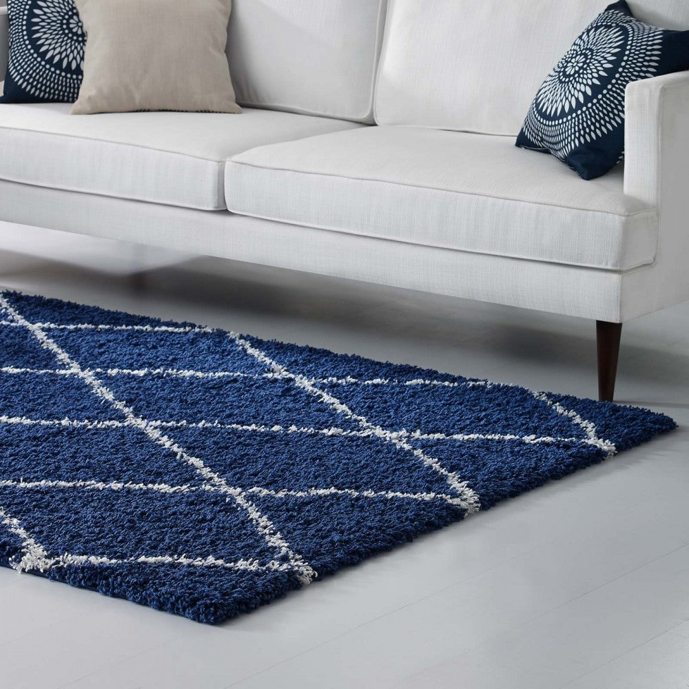 Toryn Diamond Lattice 5x8 Shag Area Rug, Navy and Ivory