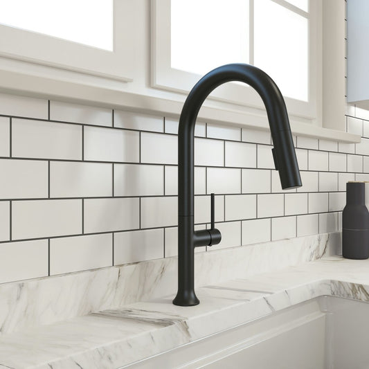Tronto 2.0 Pull-Down Kitchen Faucet in Matte Black